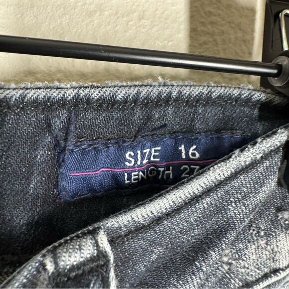 Vigoss The Thompson Tomboy Jeans Black Washed Distressed Stretch Plus Size 16 - Picture 5 of 9